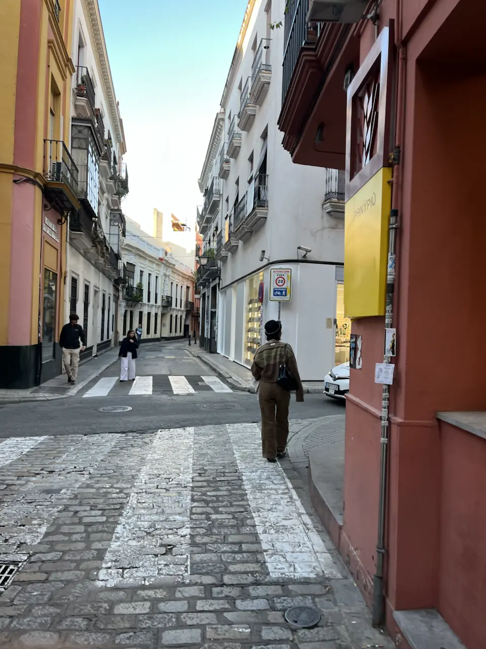 13 Calle de Rioja, Seville