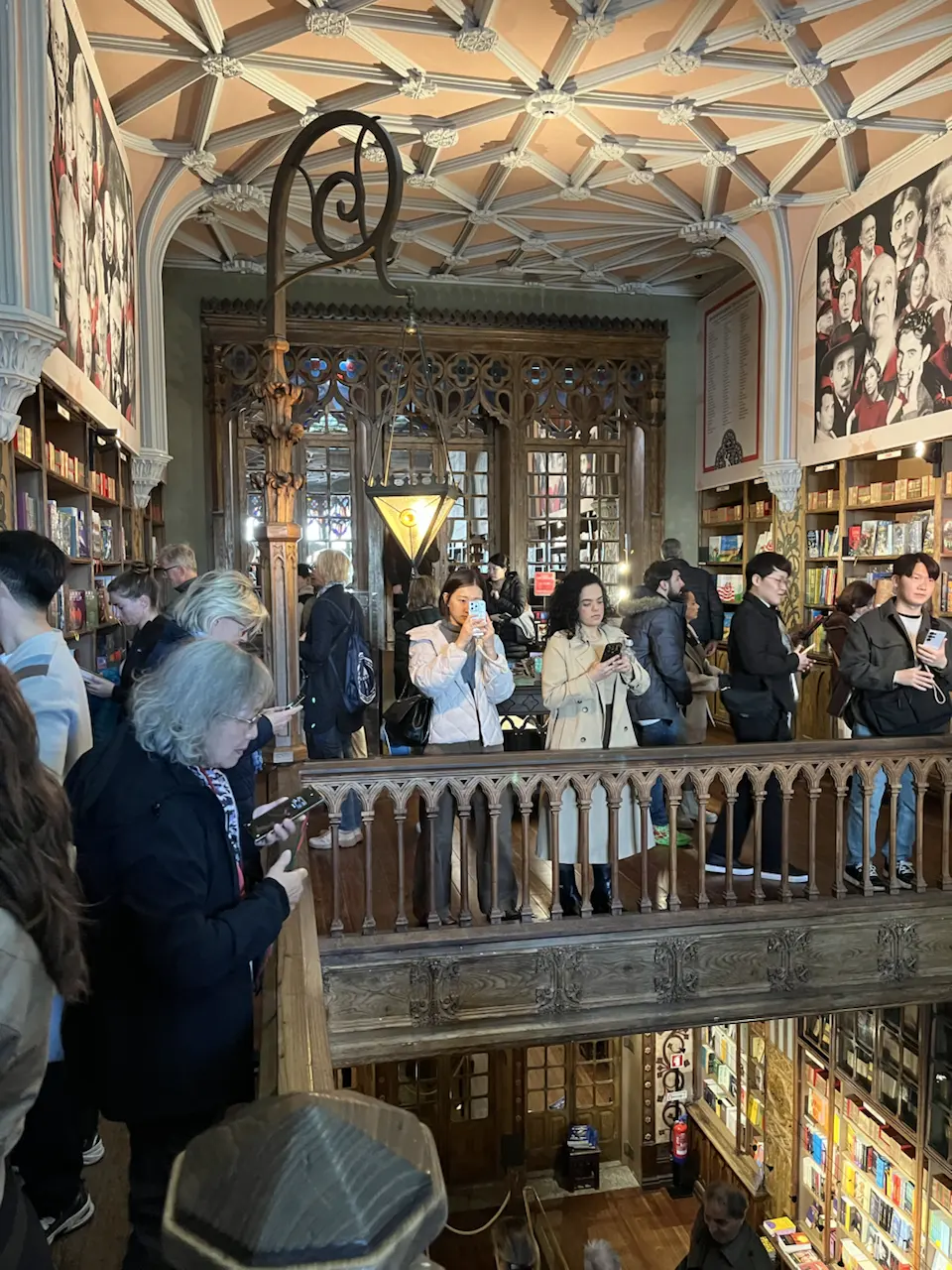 144 Rua das Carmelitas