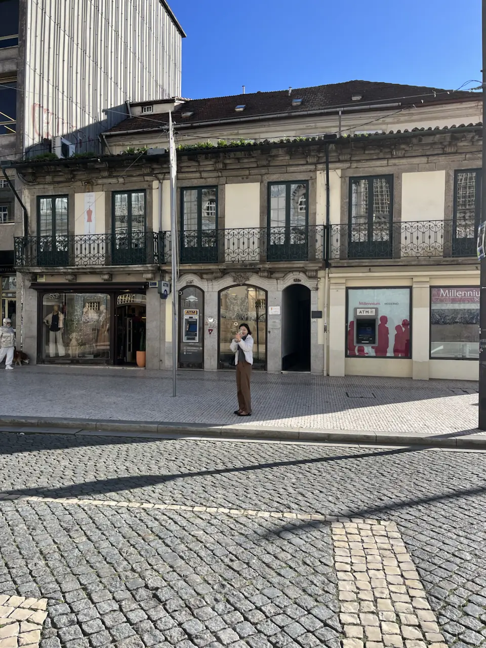 144 Rua das Carmelitas