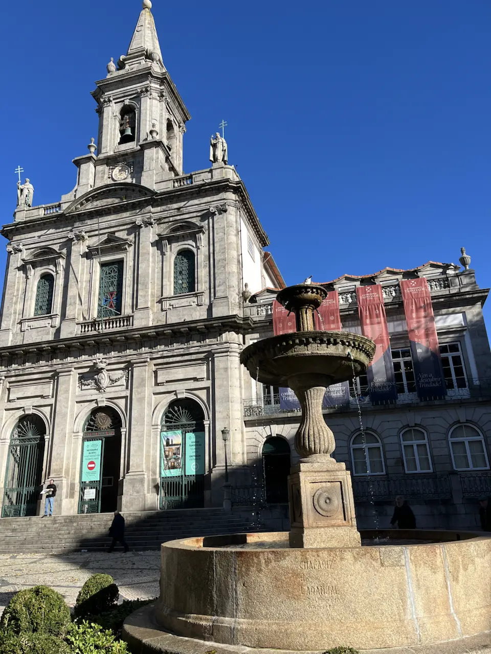 Praça da Trindade, União das freguesias de Cedofeita, Santo Ildefonso, Sé, Miragaia, São Nicolau e Vitória, Porto