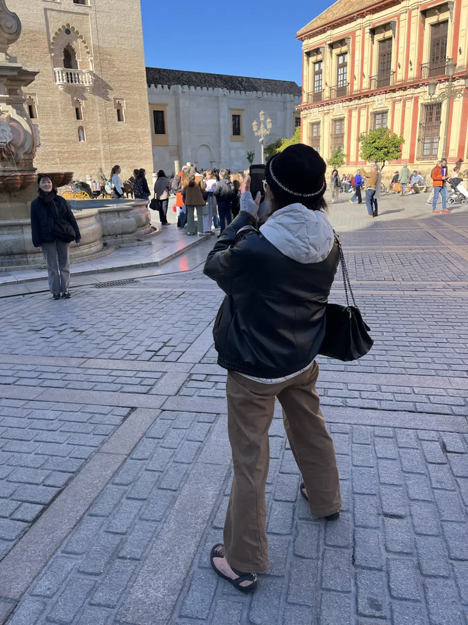 6 Plaza de la Virgen de los Reyes