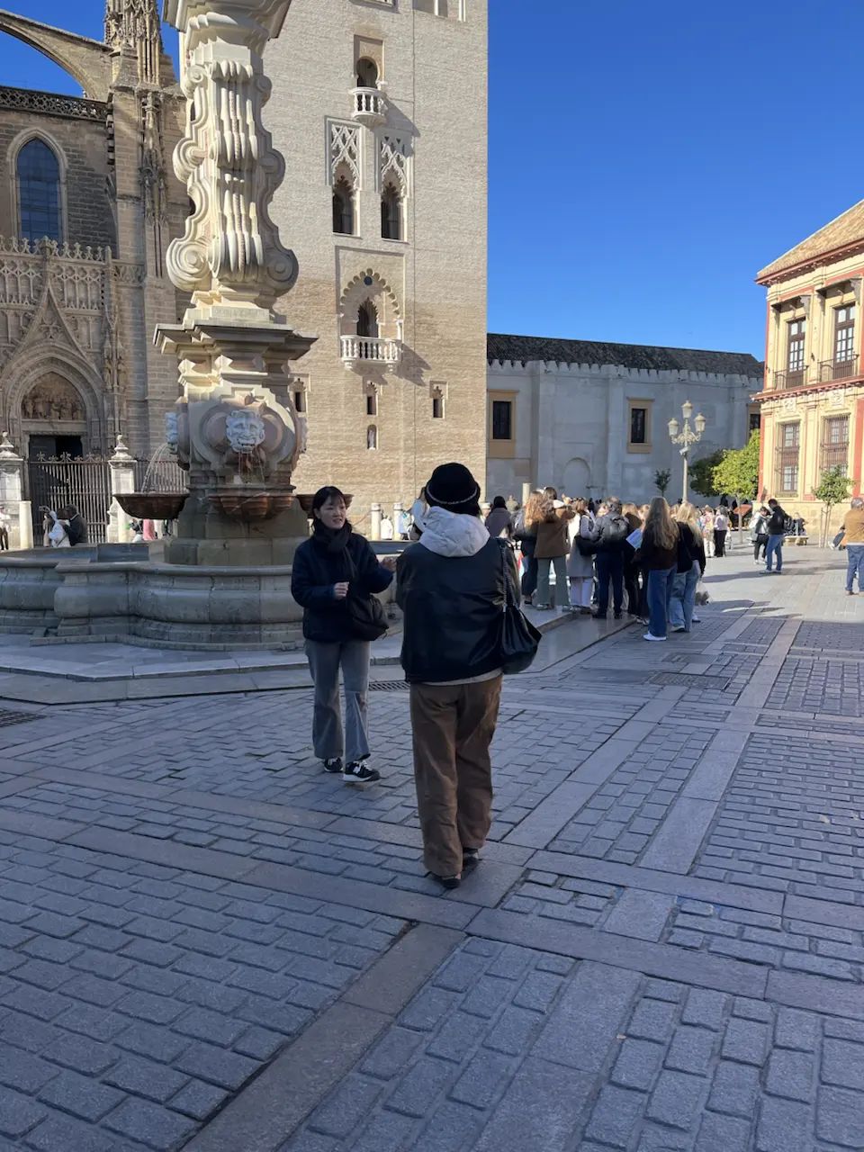6 Plaza de la Virgen de los Reyes