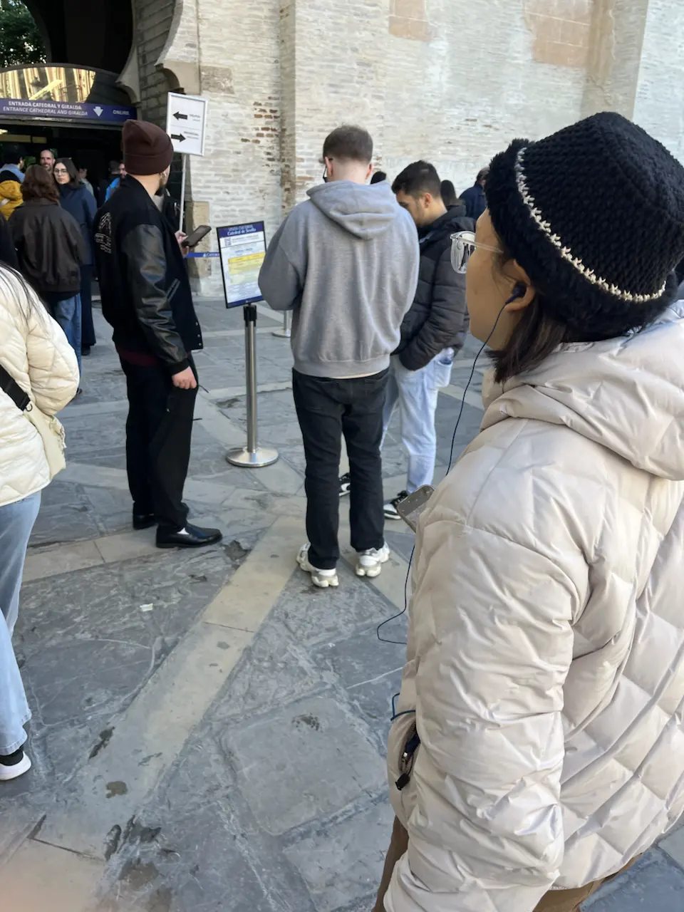 6 Plaza de la Virgen de los Reyes