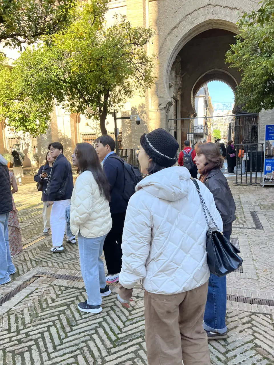 6 Plaza de la Virgen de los Reyes