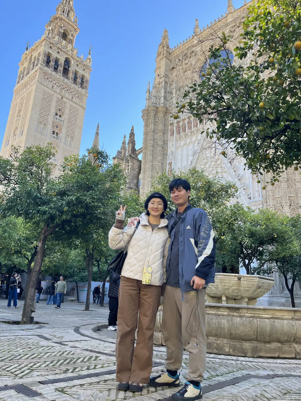 6 Plaza de la Virgen de los Reyes