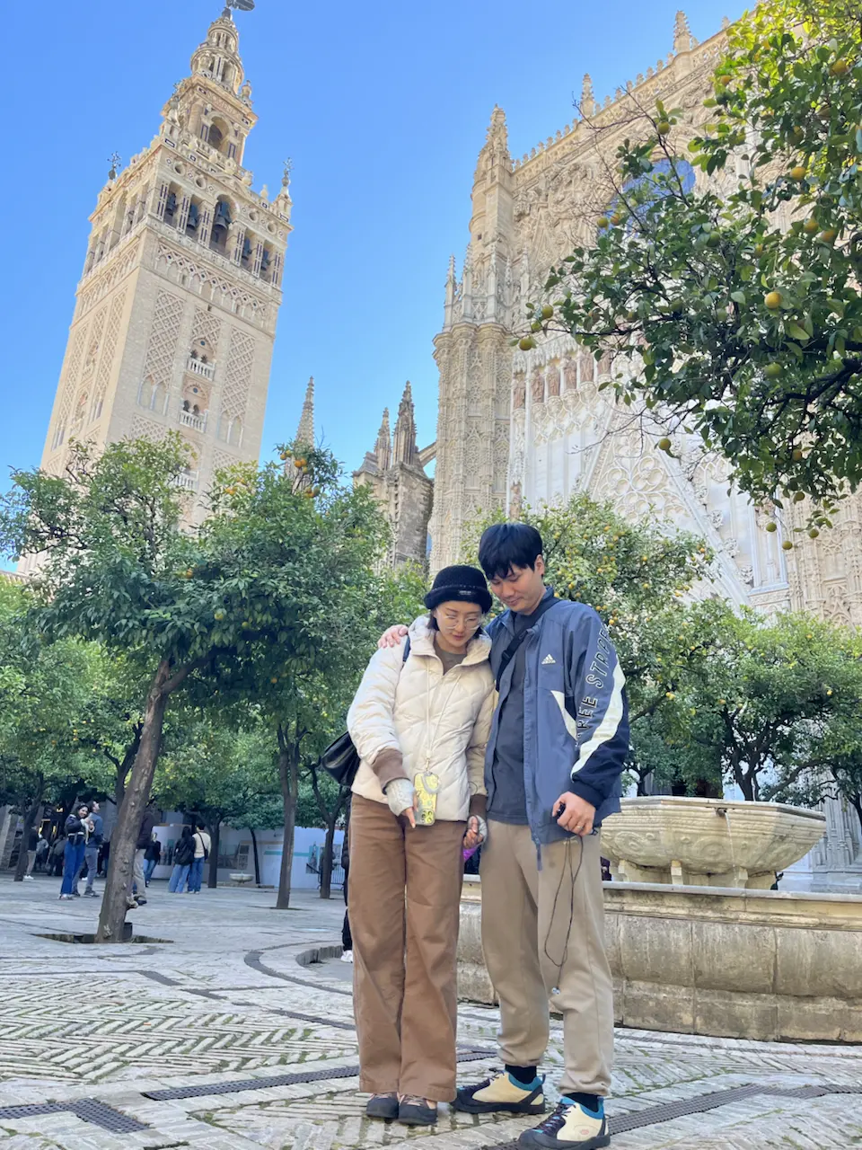 6 Plaza de la Virgen de los Reyes