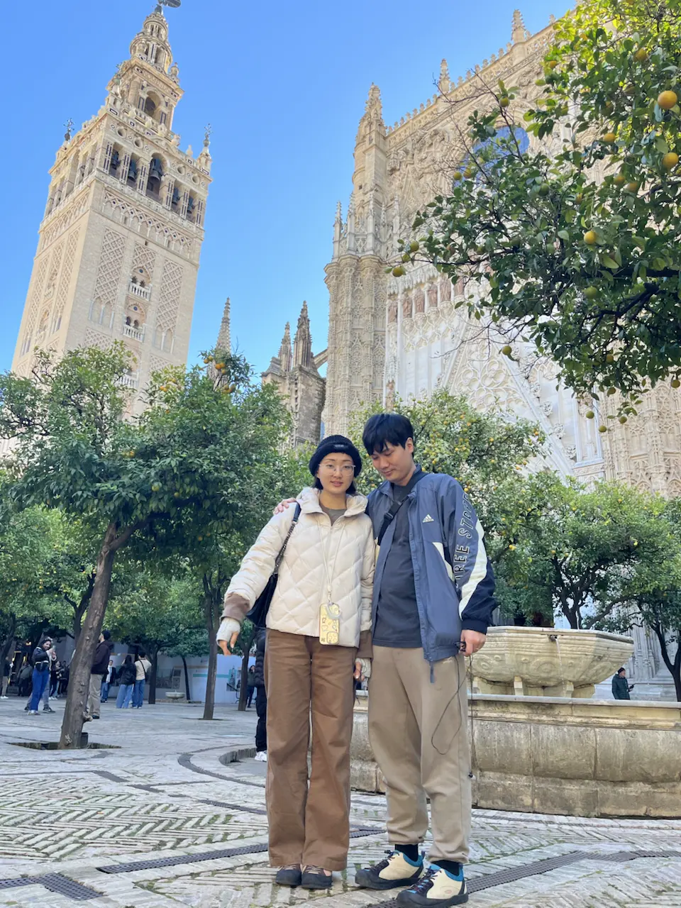 6 Plaza de la Virgen de los Reyes