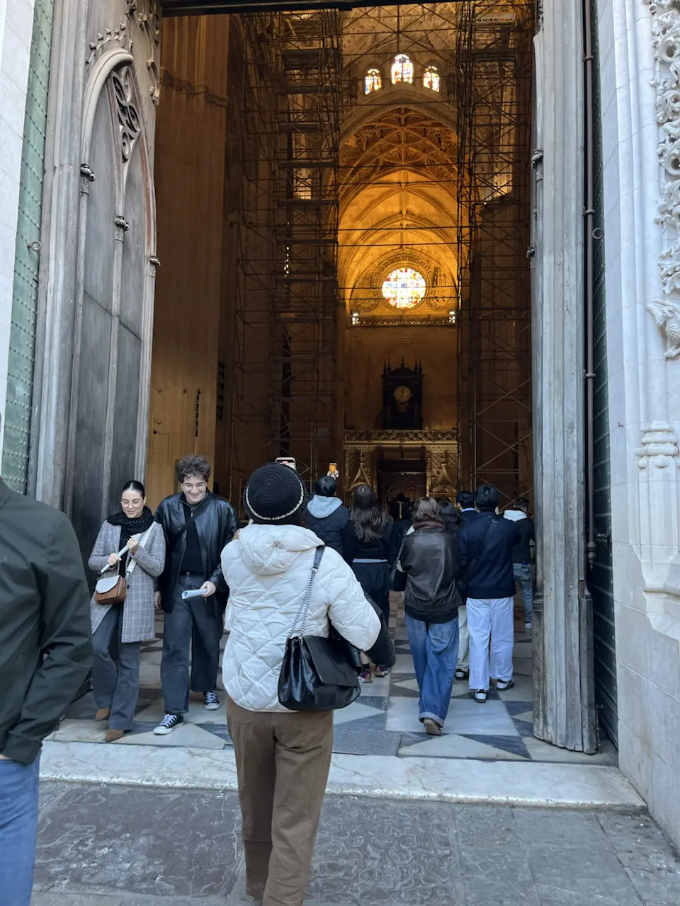 6 Plaza de la Virgen de los Reyes