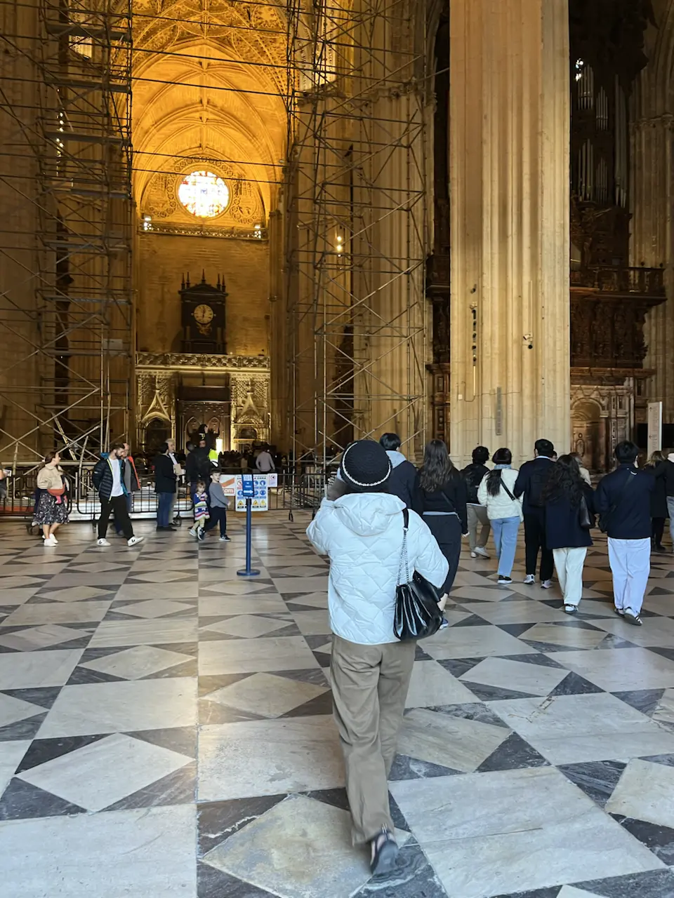 6 Plaza de la Virgen de los Reyes