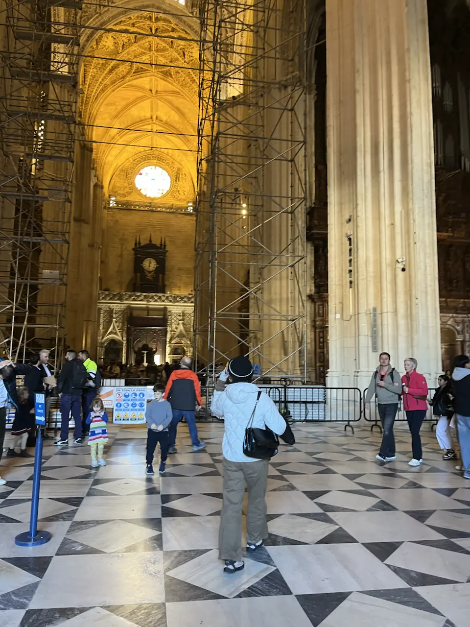 6 Plaza de la Virgen de los Reyes