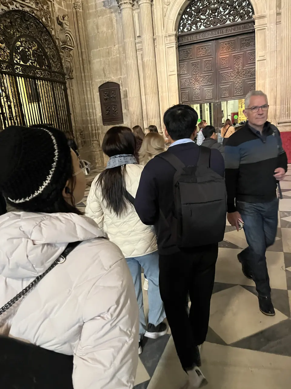 6 Plaza de la Virgen de los Reyes