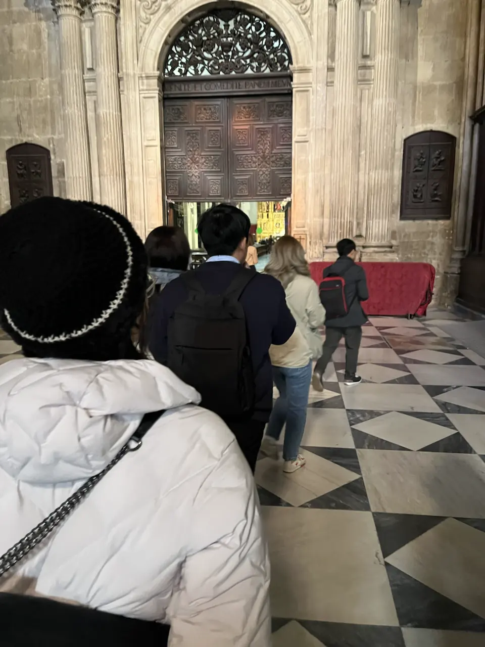 6 Plaza de la Virgen de los Reyes