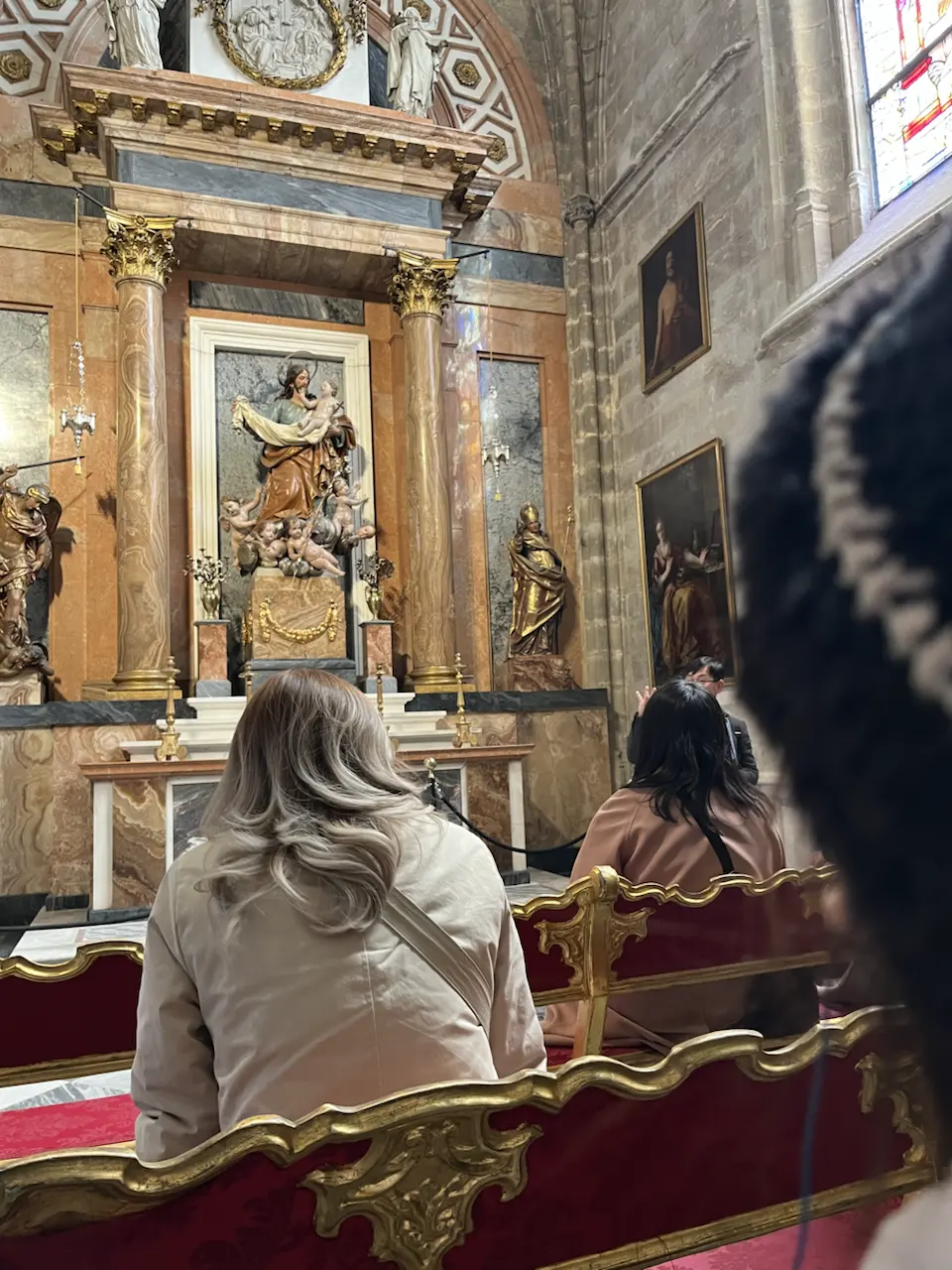 6 Plaza de la Virgen de los Reyes