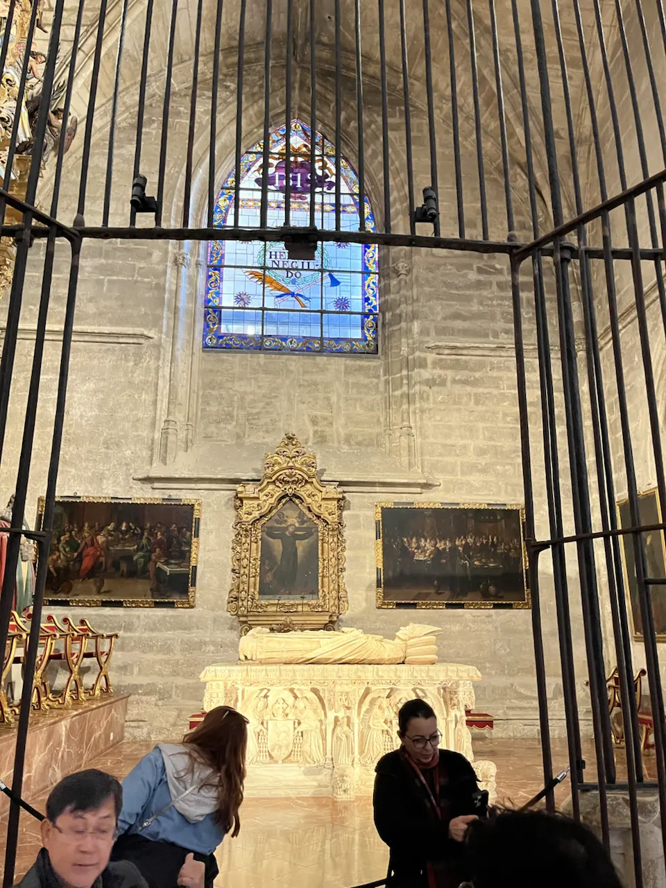 6 Plaza de la Virgen de los Reyes