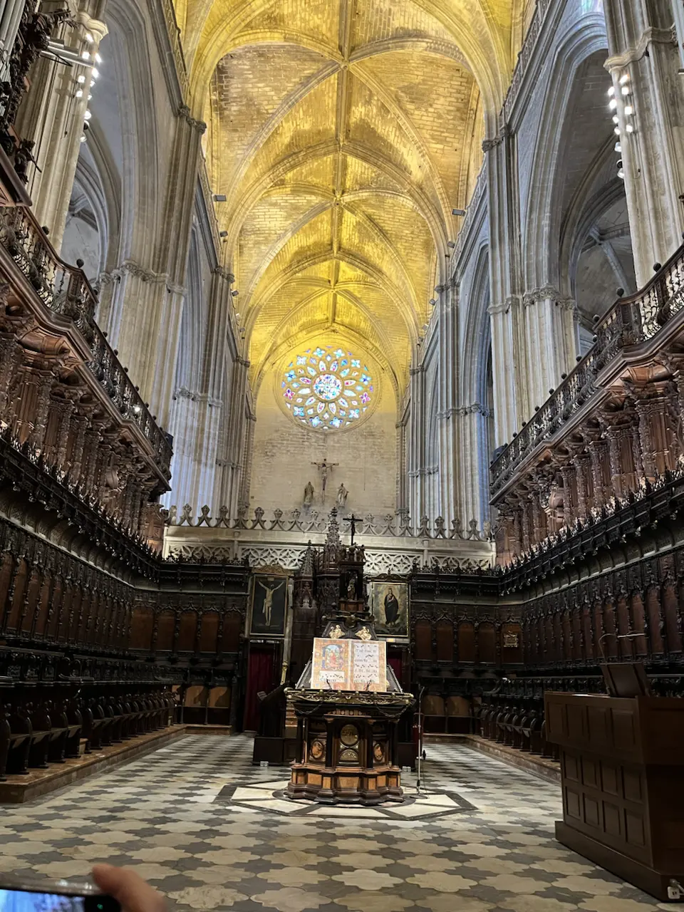 6 Plaza de la Virgen de los Reyes
