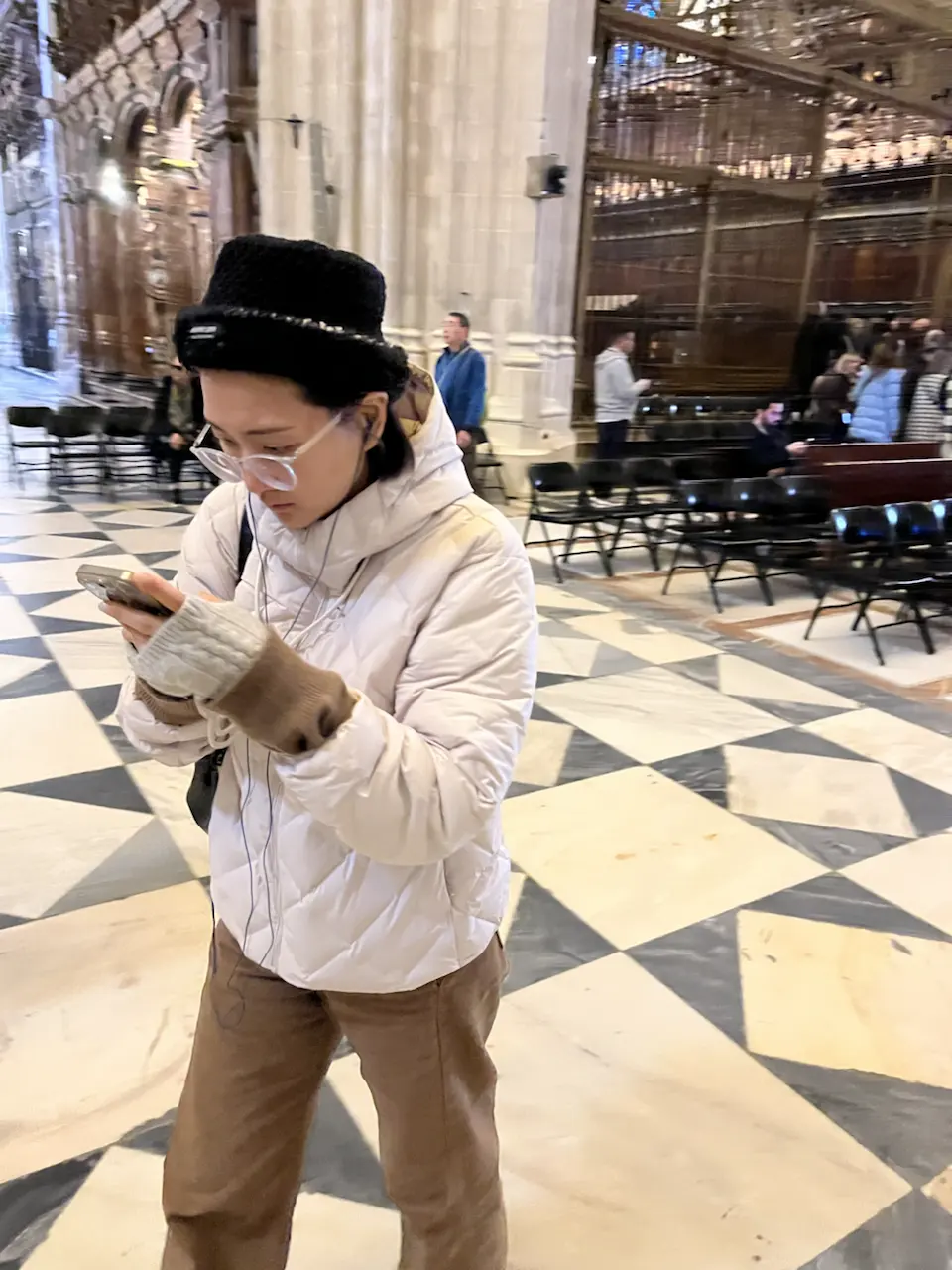 6 Plaza de la Virgen de los Reyes