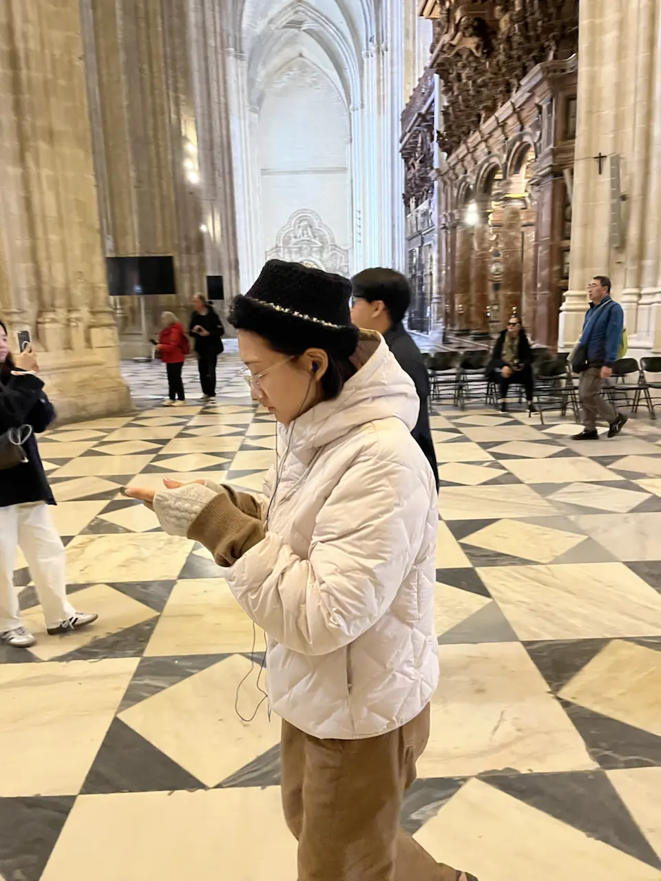 6 Plaza de la Virgen de los Reyes