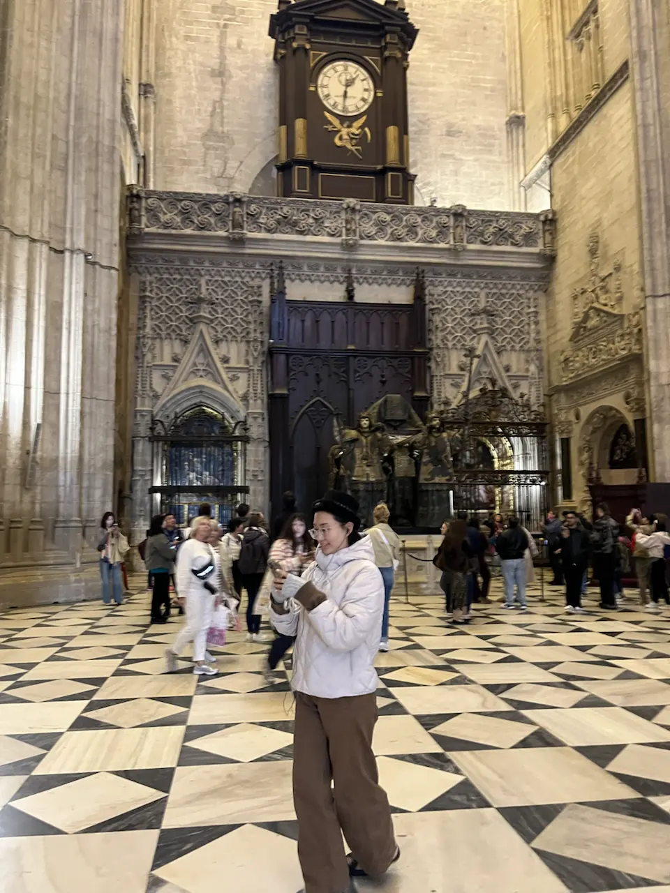 6 Plaza de la Virgen de los Reyes