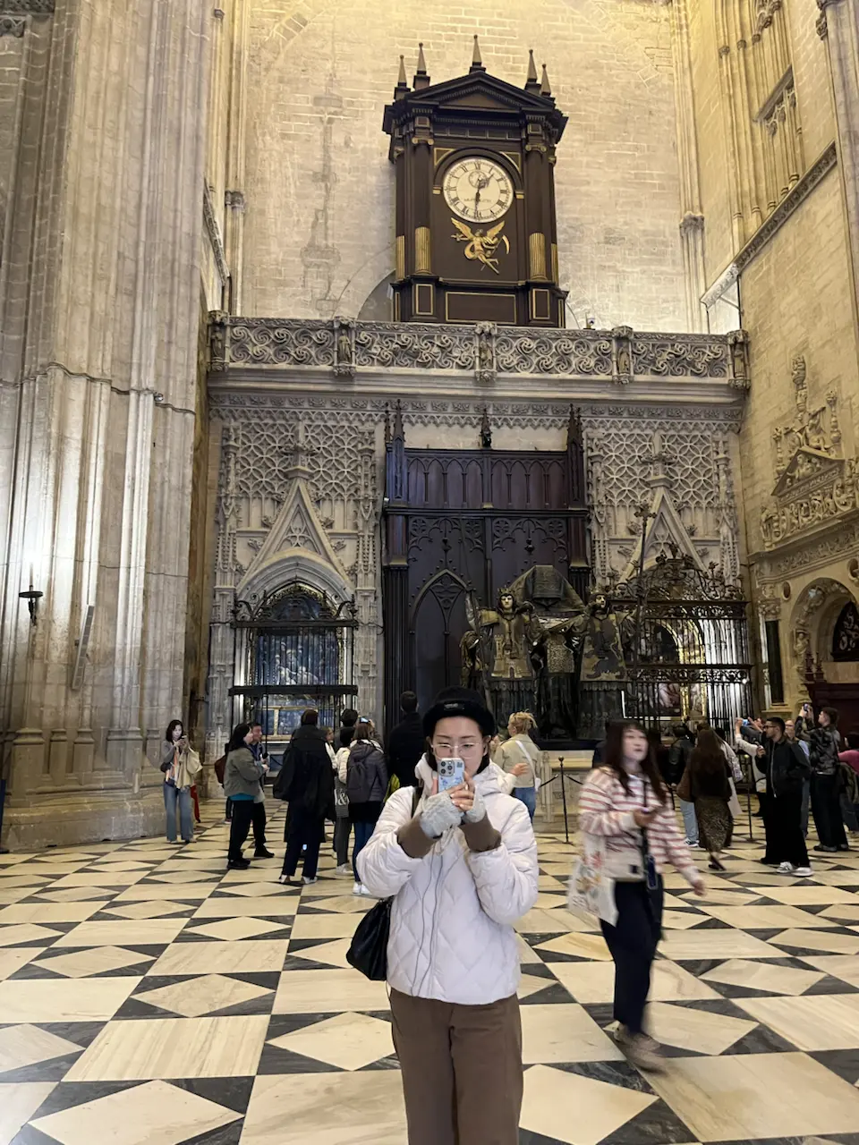 6 Plaza de la Virgen de los Reyes