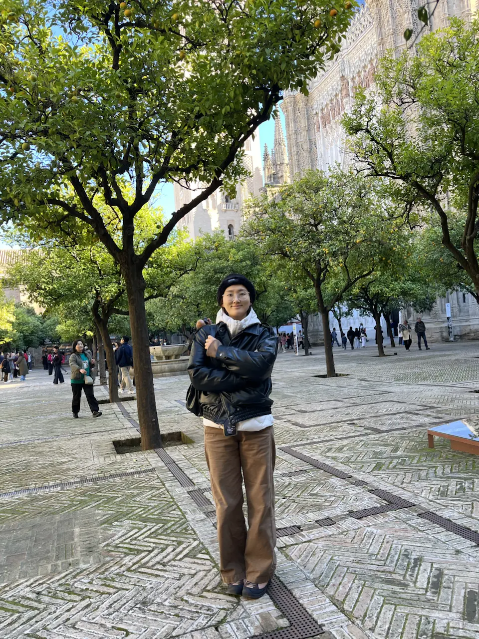 6 Plaza de la Virgen de los Reyes