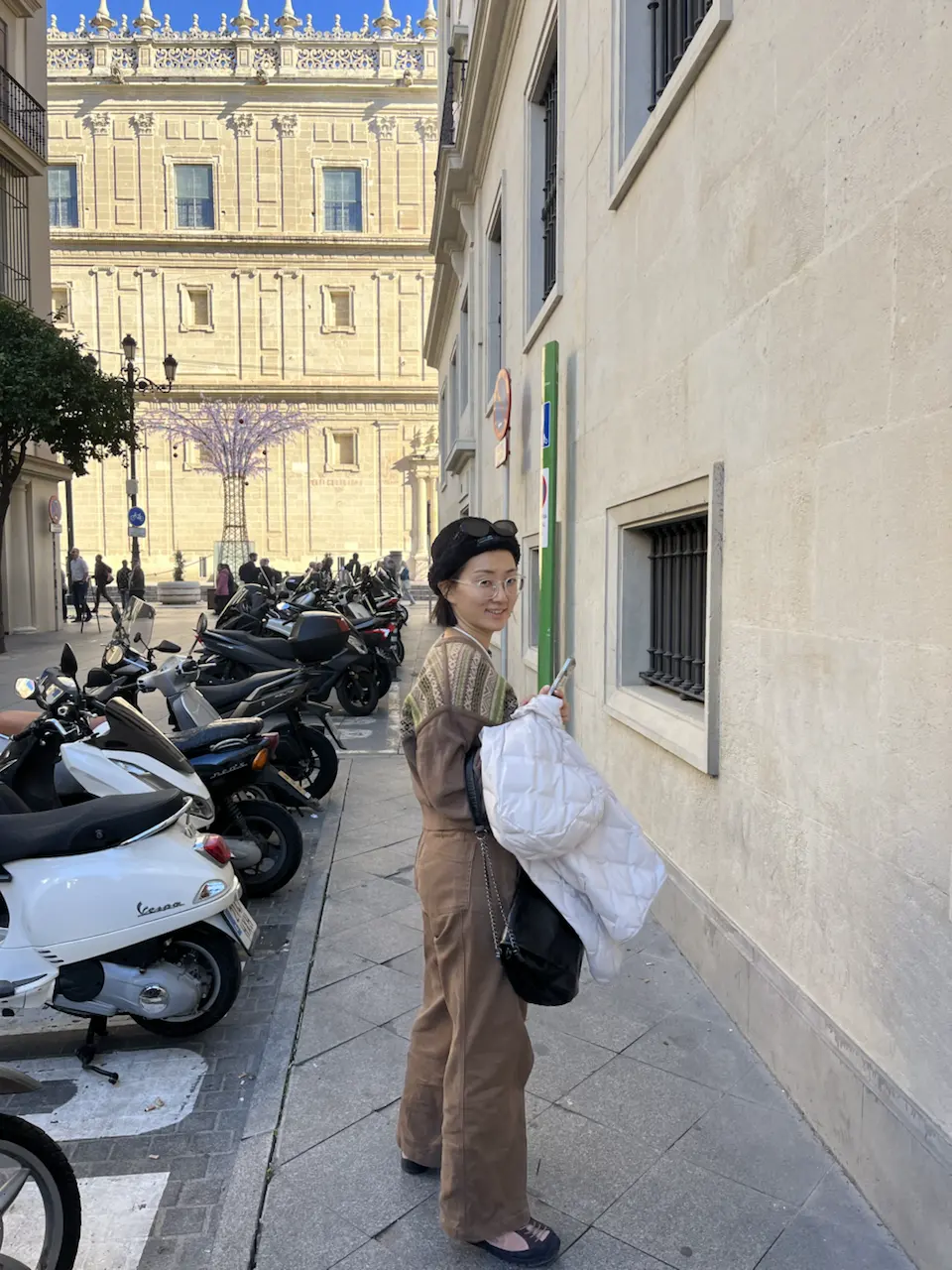 6 Plaza de la Virgen de los Reyes