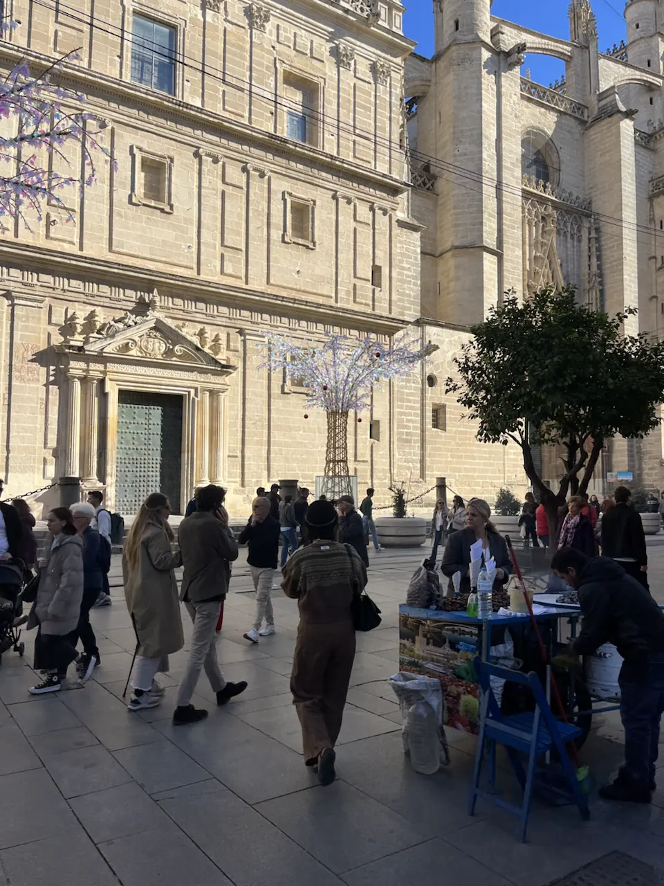 6 Plaza de la Virgen de los Reyes