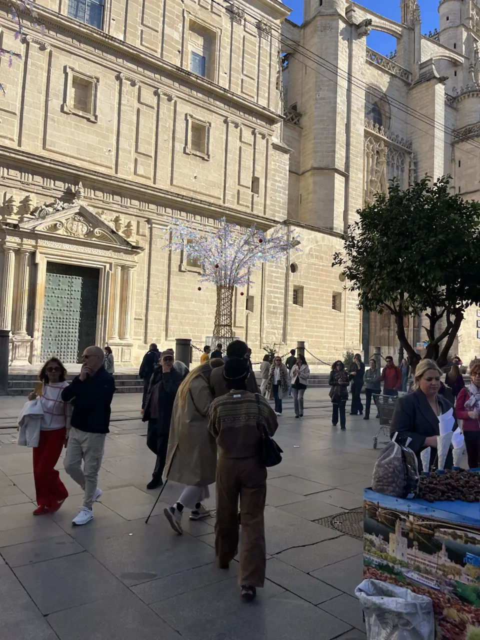 6 Plaza de la Virgen de los Reyes