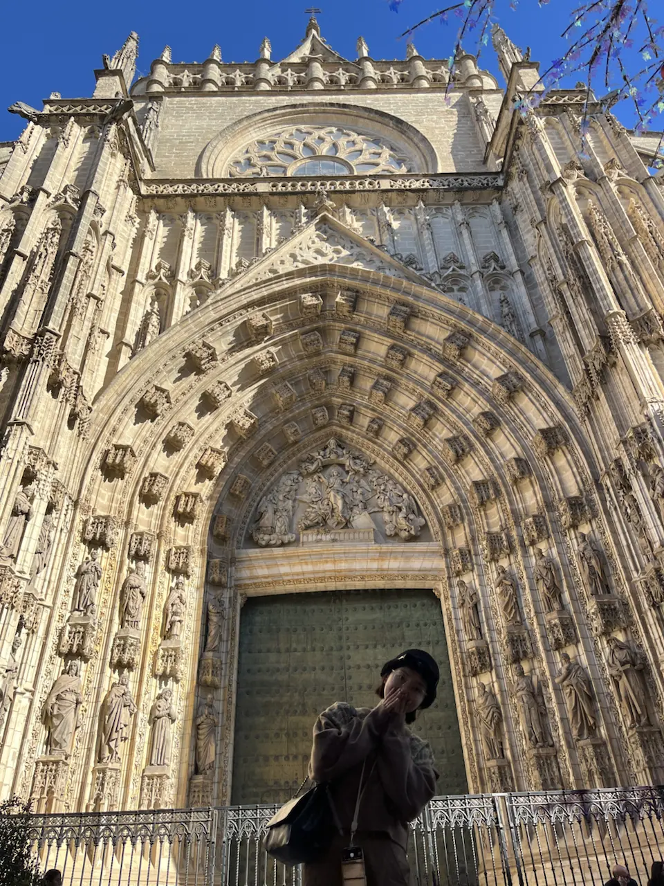 6 Plaza de la Virgen de los Reyes