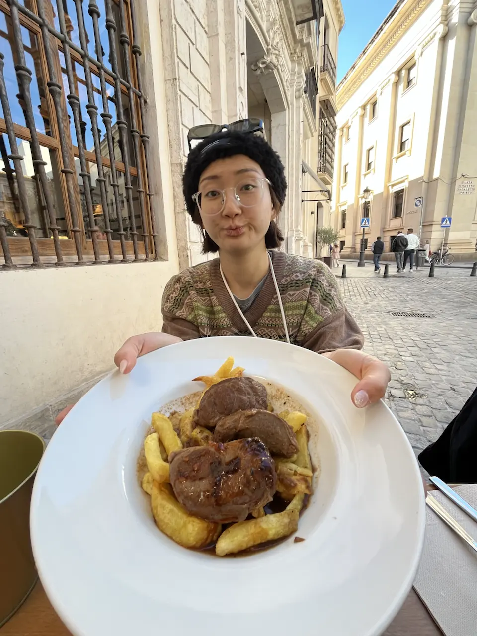 6 Plaza de la Virgen de los Reyes