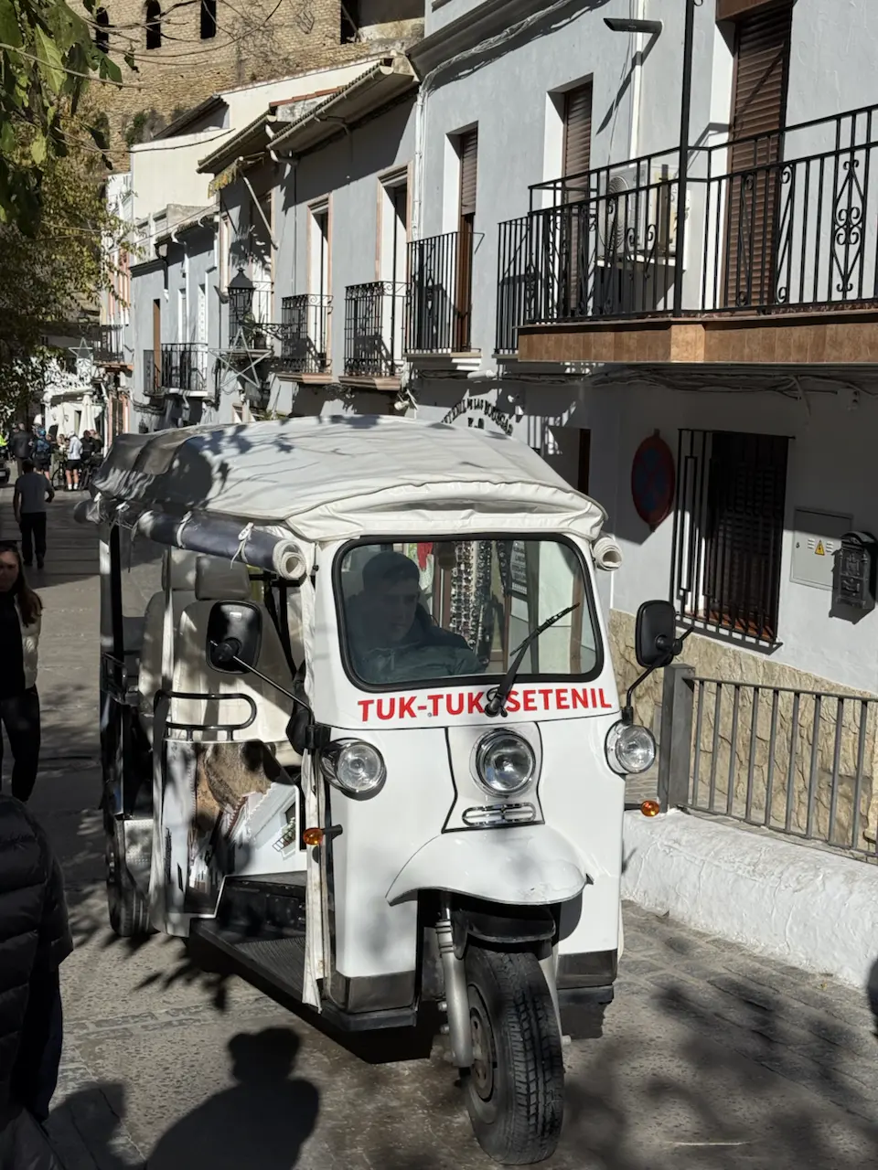 27 Calle Cuevas de la Sombra